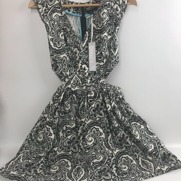 Buffalo David Bitton Dresses & Skirts - Buffalo by David Bitton Black White Floral cutouts